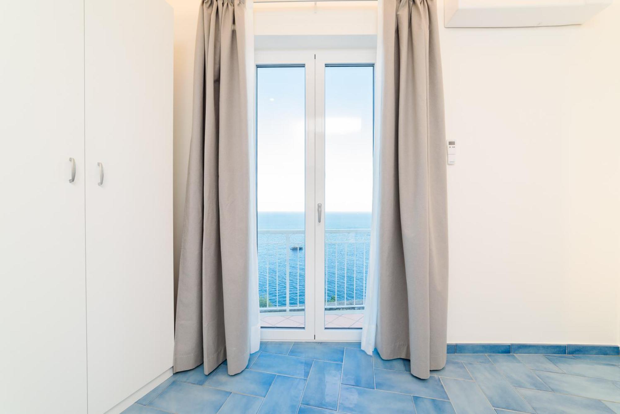 Eden Sul Mare Bed & Breakfast อามาลฟี ภายนอก รูปภาพ