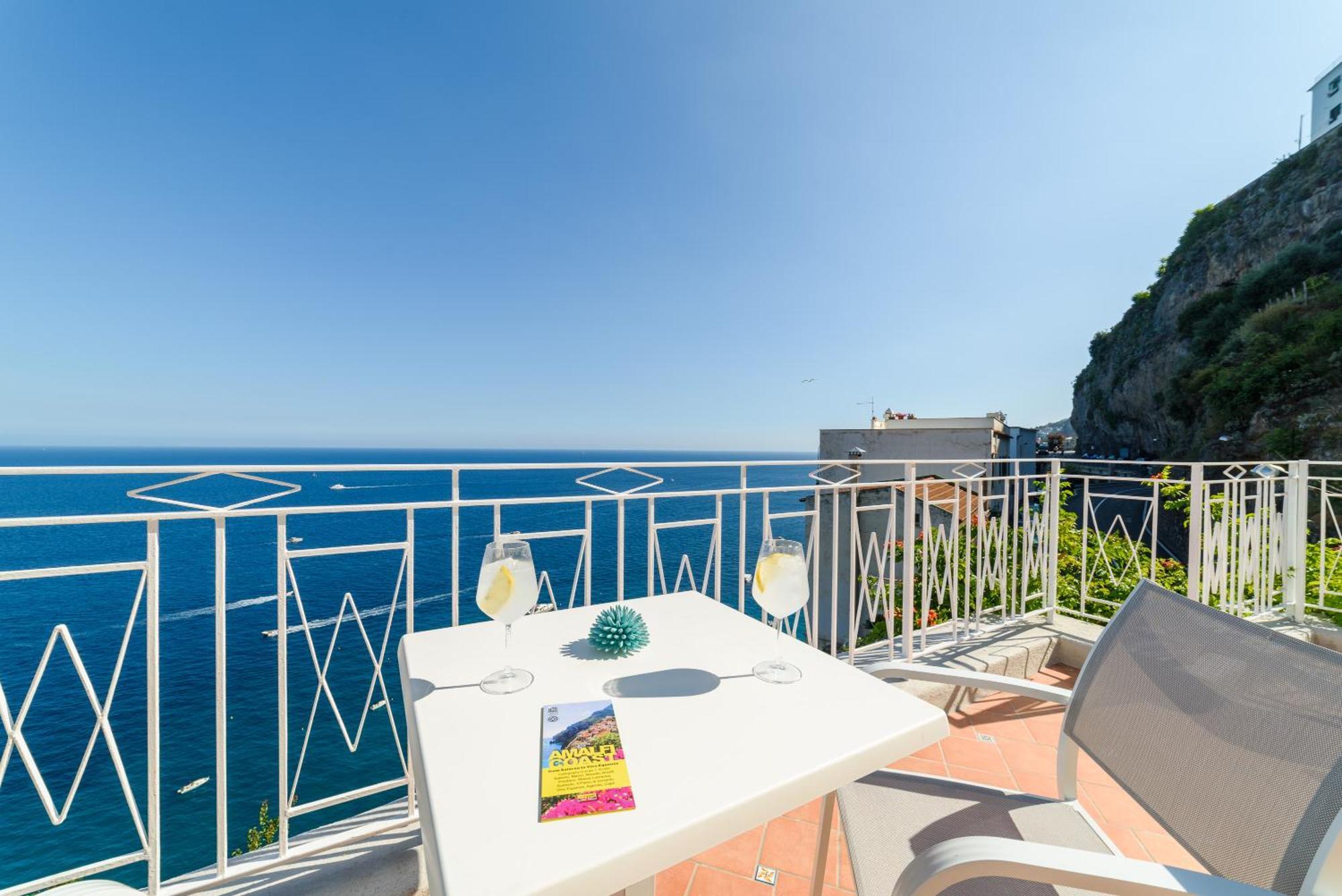 Eden Sul Mare Bed & Breakfast อามาลฟี ภายนอก รูปภาพ